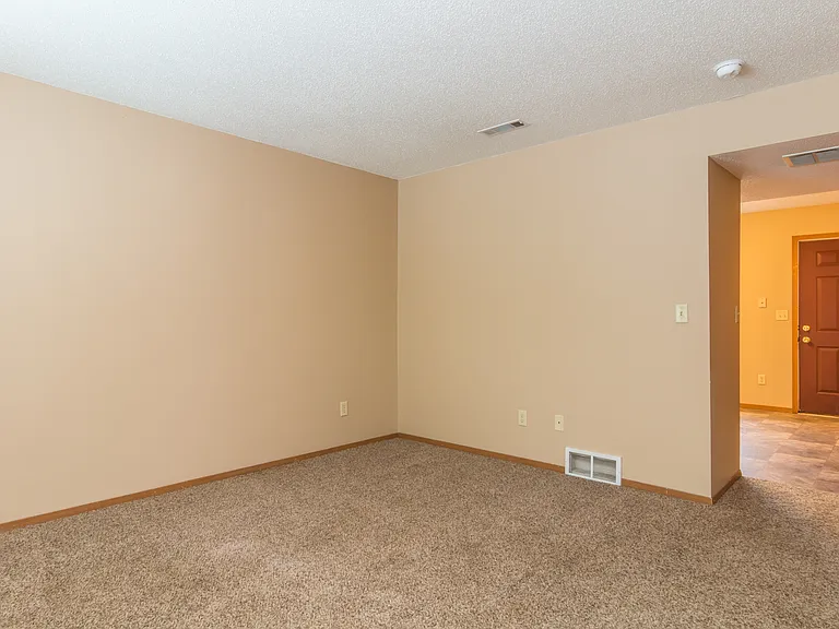 WestPointe Townhomes — Photo 30
