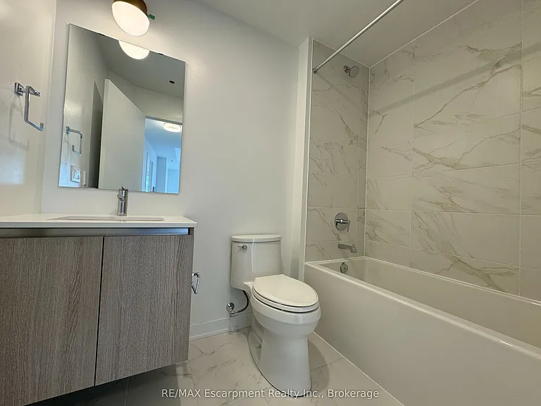 405 Dundas St W #721 — Photo 21