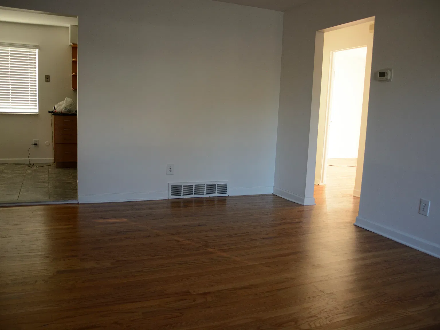 2 bed, 729 sqft, $1,400 — Photo 3