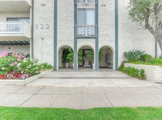 922 S. Barrington, Los Angeles, CA 90049
