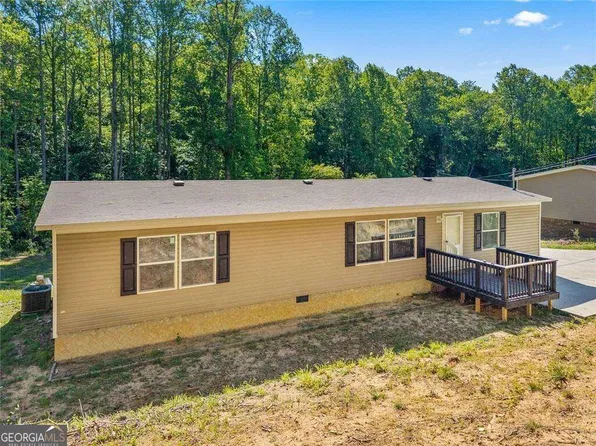 2261 Barnes Dr, Gainesville, GA 30507