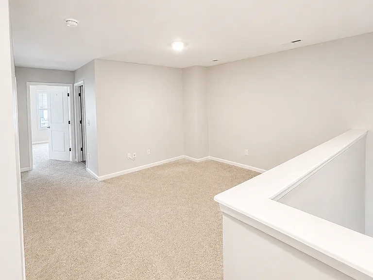 216 Stamm Dr — Photo 4