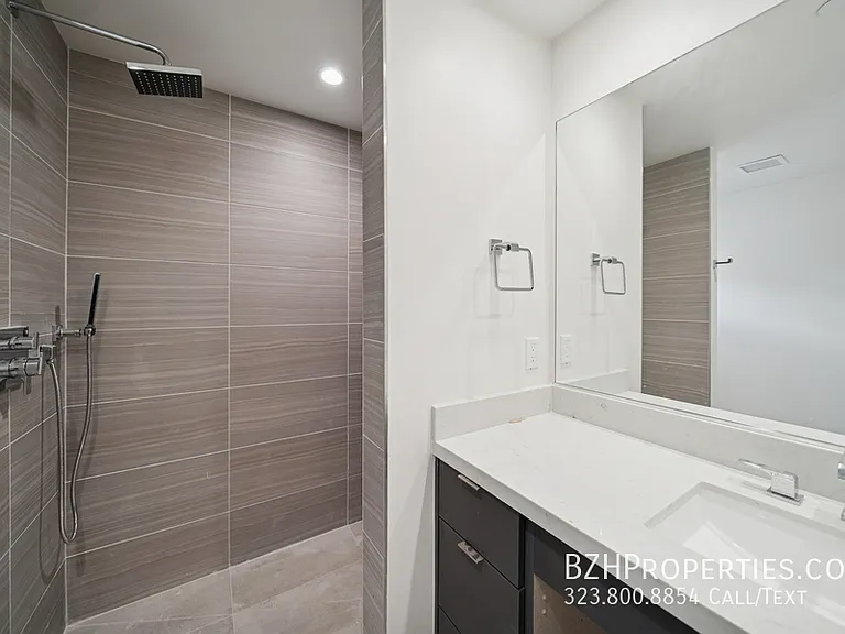 Corning Nineteen — Photo 12