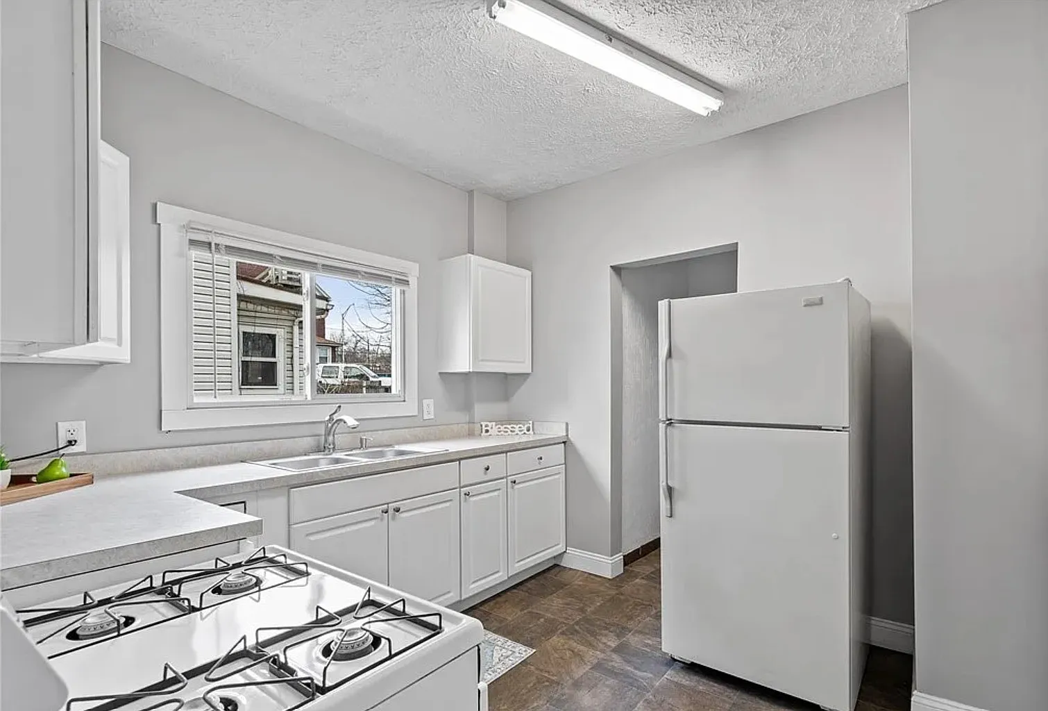 5 bed, 1413 sqft, $1,600 — Photo 1