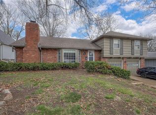 9216 W 95th St, Overland Park, KS 66212