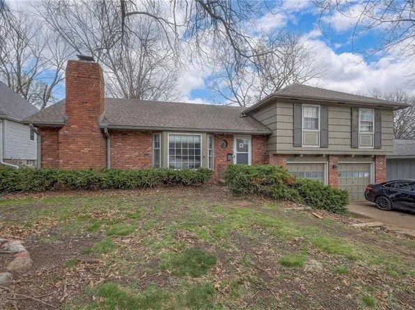 9216 W 95th St, Overland Park, KS 66212