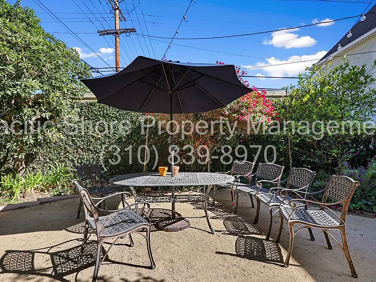 Orange Triplex — Photo 16