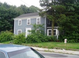 1109 Globe St, Fall River, MA 02721