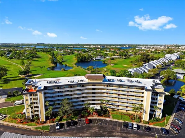 8950 Park Blvd APT 201, Seminole, FL 33777