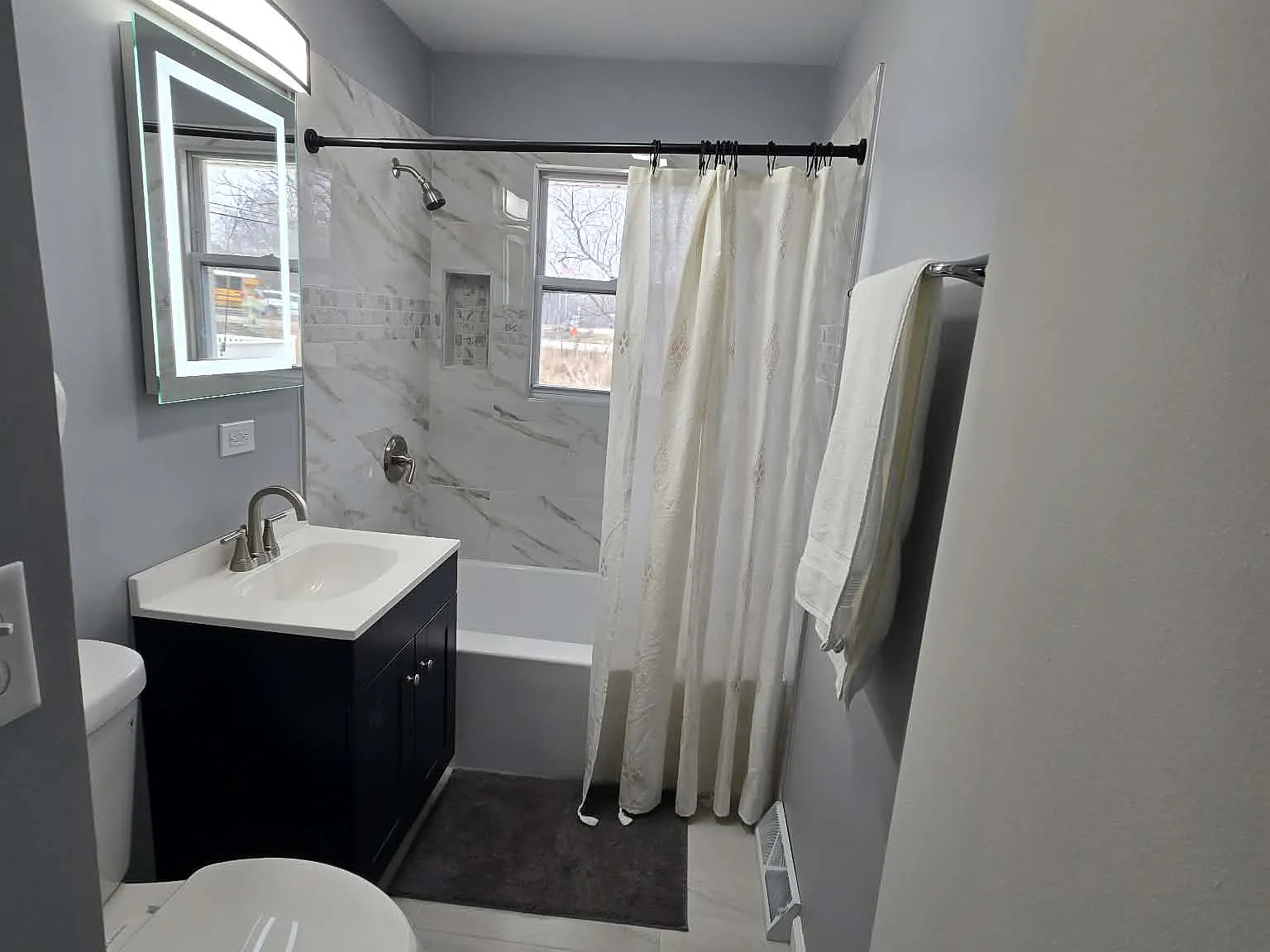 6 bed, 3000 sqft, $5,995 — Photo 4