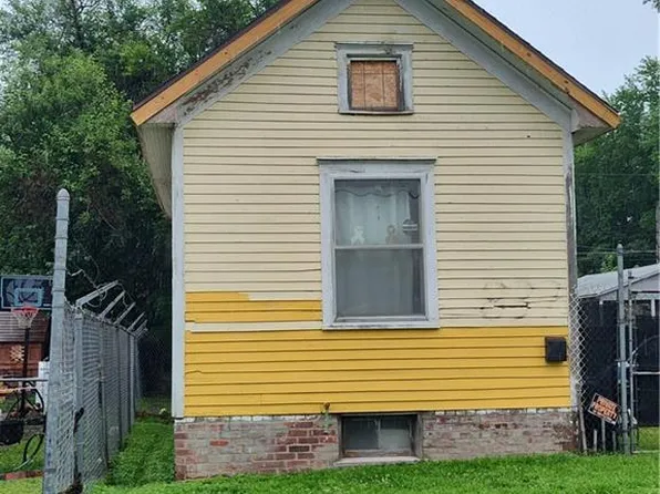 837 S 22nd St, Saint Joseph, MO 64507