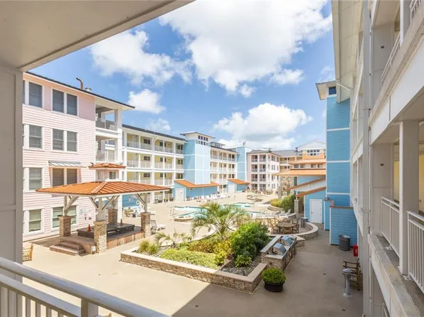 3700 Sandpiper Rd APT 223, Virginia Beach, VA 23456