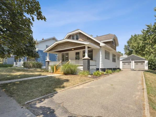 907 Roger St NW, Grand Rapids, MI 49544