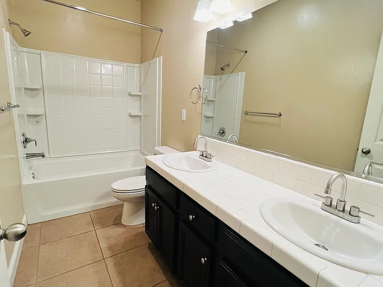 9223 Oak Garden Ln — Photo 16