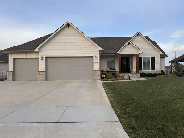 3706 N Crest Cir, Wichita, KS 67226