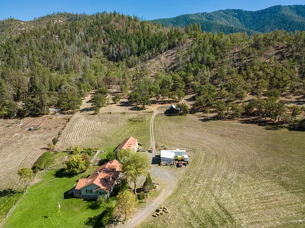 165 Hogan Rd, Applegate, OR 97530