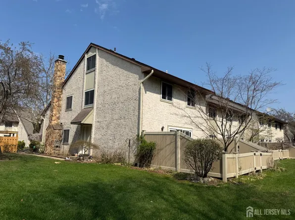 56 Thoreau Dr, Plainsboro, NJ 08536