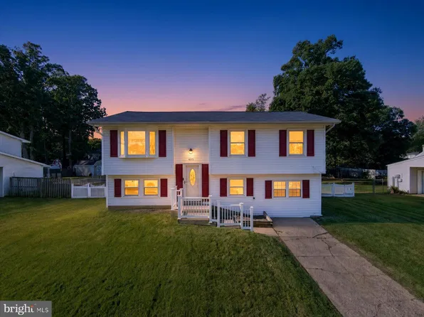 403 University Dr, Waldorf, MD 20602