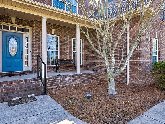 3rd image of 3918 Rowland Rd