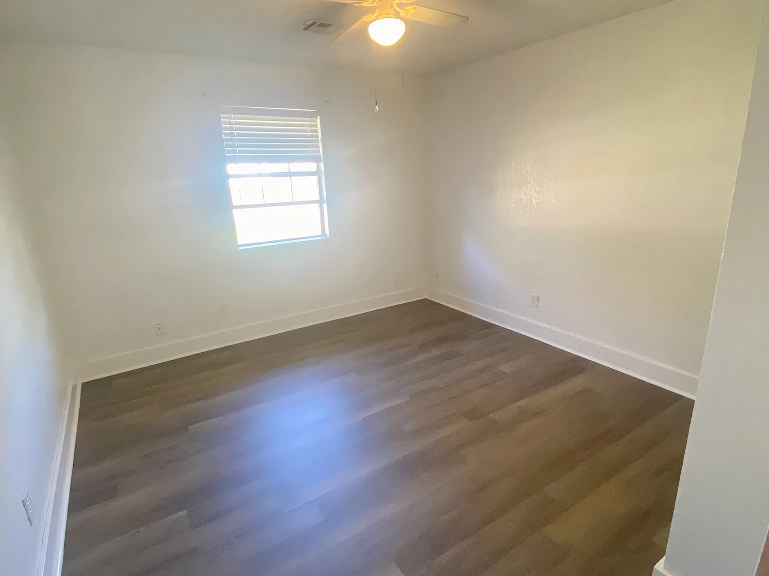 3 bed, 1400 sqft, $1,400 — Photo 4