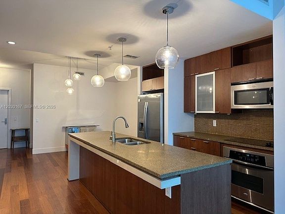 5th image of 111 N 12th St Unit 1620