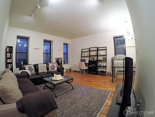 Rented by City Connections Realty | media 23