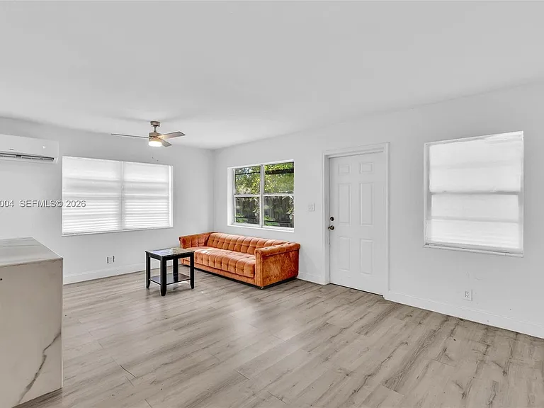 1517 NW 8th Ave #1517 — Photo 9
