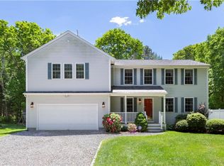 28 Neptune Dr W, South Kingstown, RI 02879