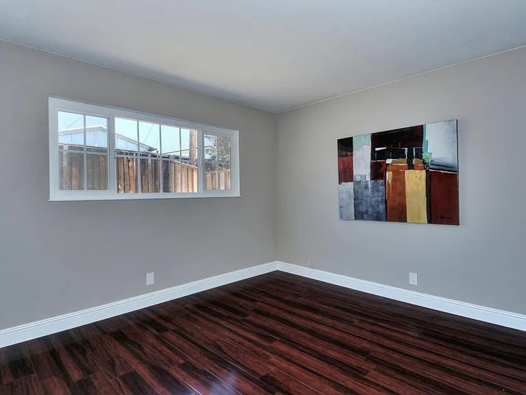 458 Holly Way — Photo 3