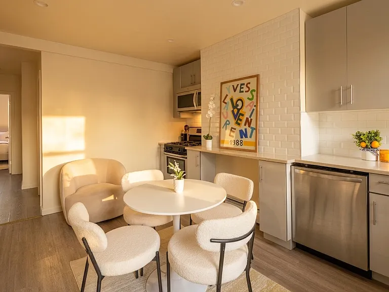 381A Graham Ave #2AA — Photo 11