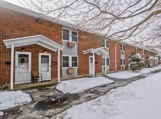 27 Manor Ct #27, Springfield, MA 01118