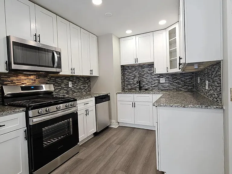 6334 Rhode Island Ave — Photo 1
