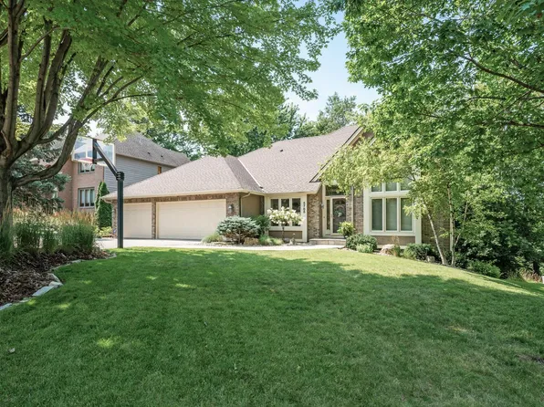 5785 Rosewood Ln N, Plymouth, MN 55442