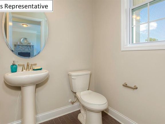 4th image of 4037 Shadowbrook Dr