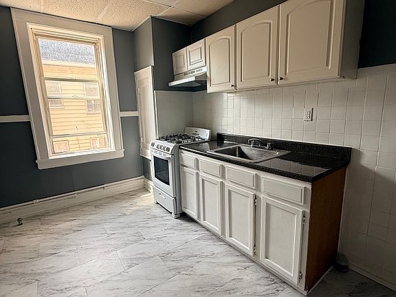 4th image of 2 Columbia Ave APT 204