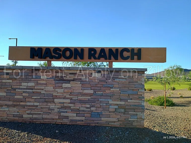 15565 W Desert Hollow Dr — Photo 19