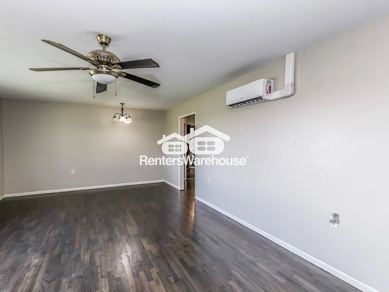 2 Bed 2 Bath home on 9 acres in Richmond — Photo 4