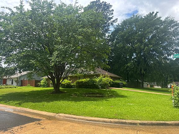 2nd image of 9000 Cedar Hill Ln