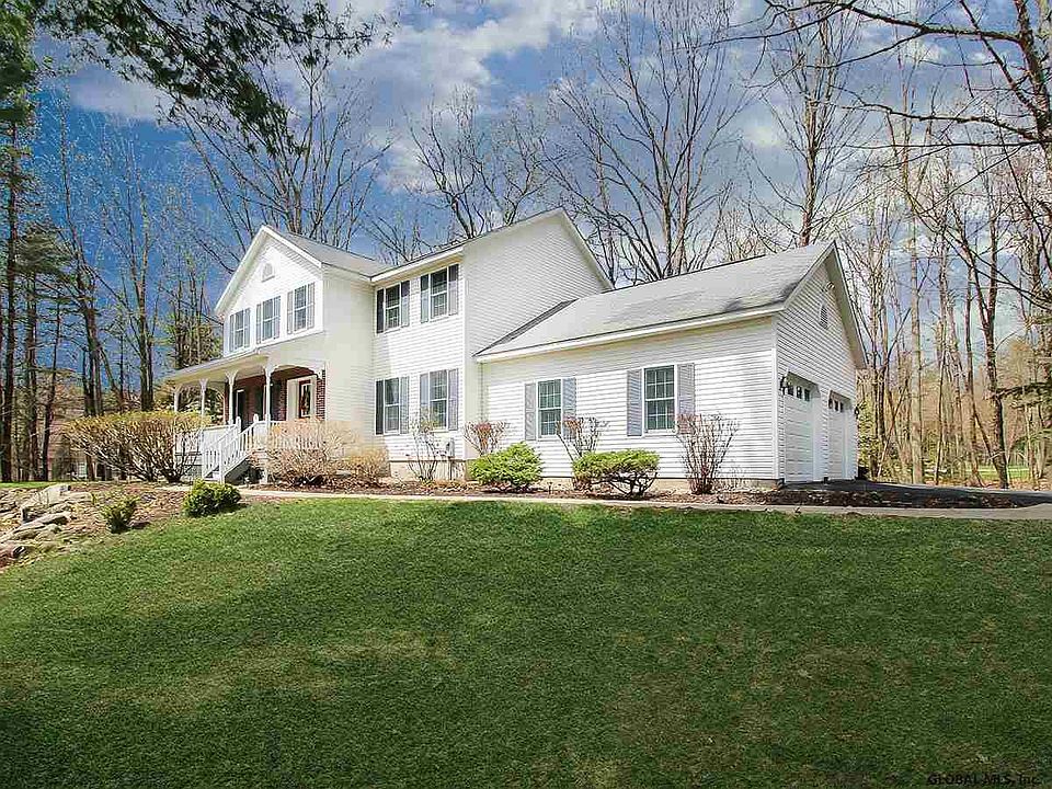 32 Brookstone Dr Greenfield Center NY 12833 Zillow