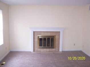 4802 S Baker Woods Ct #1, Decatur, IL 62521