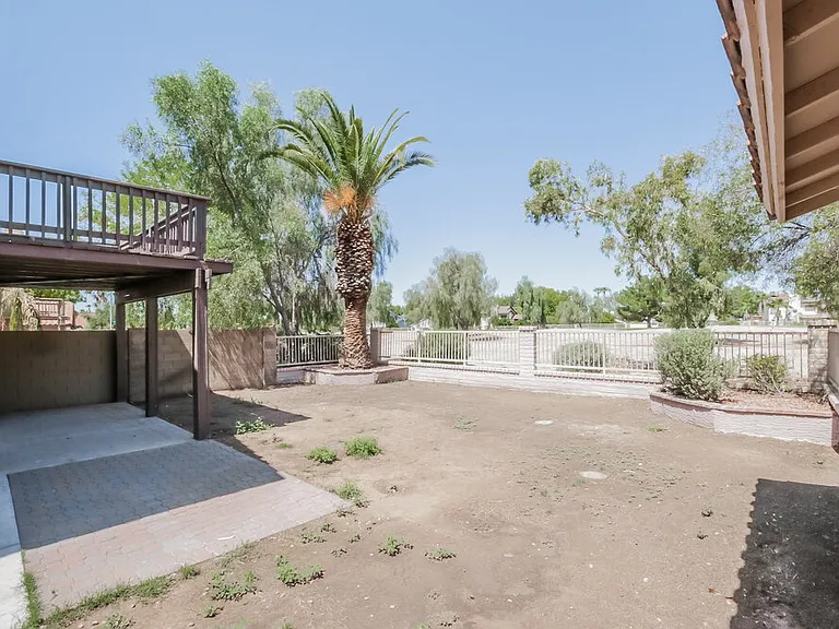 5330 E Fairfield St — Photo 17