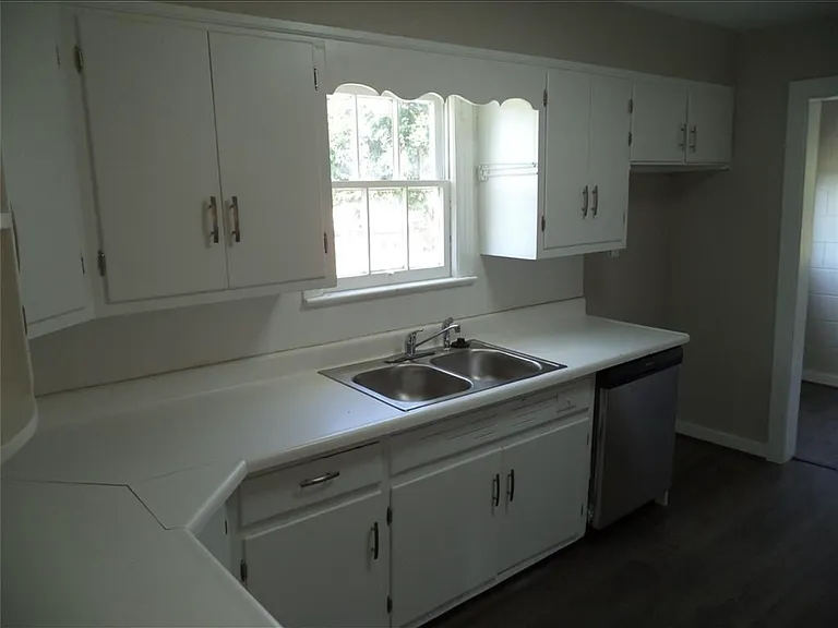 1217 S 17th St #0 — Photo 5
