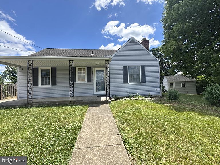 Listing photo 3
