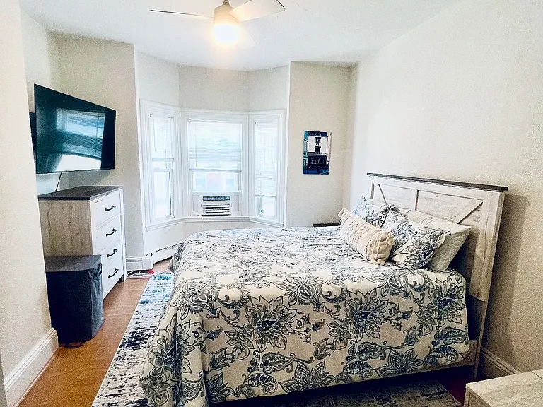 67 Telegraph St #1 — Photo 10