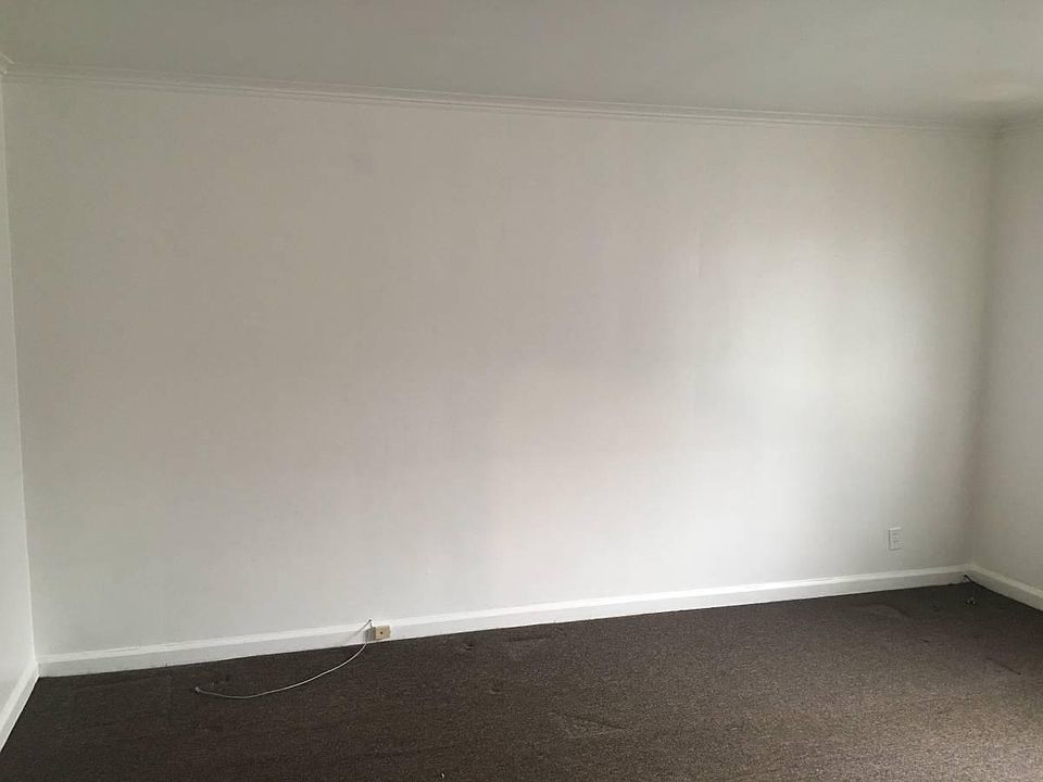 1st image of 16 Brookwood Dr #2