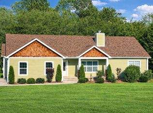 265 Lewis Creek Dr, Hendersonville, NC 28792