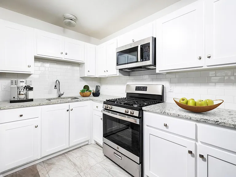 1201 N St Vrain Street — Photo 10
