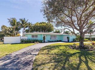 7606 Pine Tree Ln, Lake Clarke Shores, FL 33406