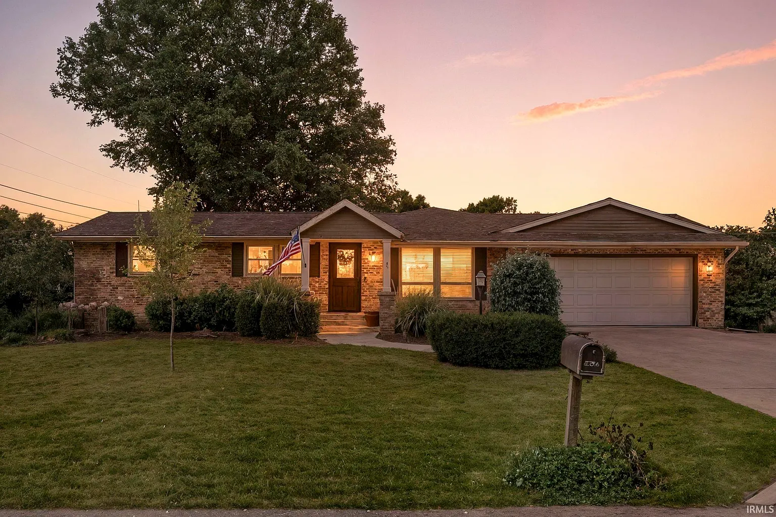 14817 Sunnyside Ln photo 1