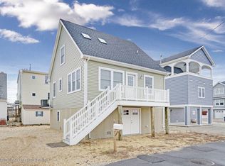 5 1st St, Manahawkin, NJ 08050